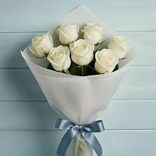 Букет 7 Белых роз Эдлесс Лав в Роговской