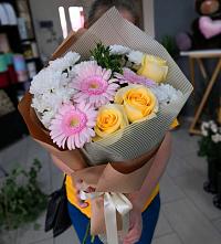 Букет цветов из:  Герберы, Розы и Хризантемы в Роговской