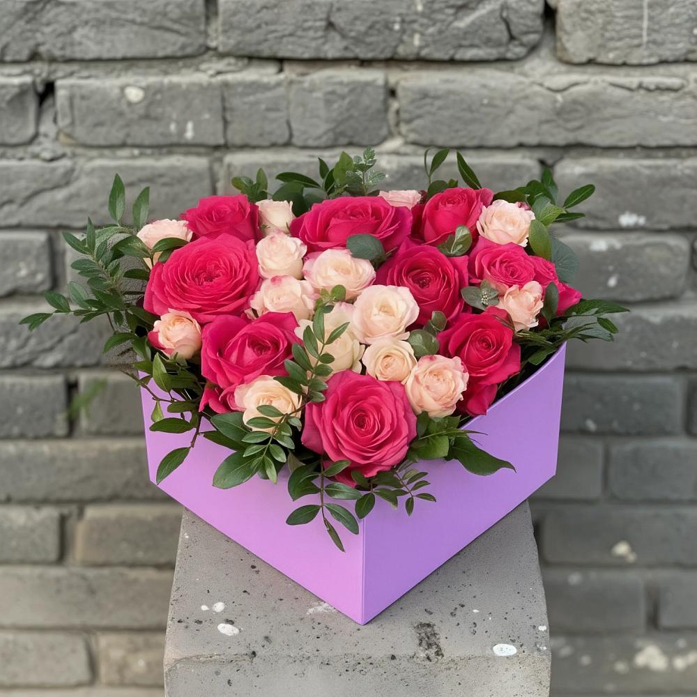 Цветочная композиция из Розы в коробке в Роговской