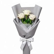 Букет 3 белые розы в Роговской