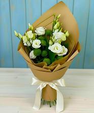 Букет цветов из:  Хризантемы и Лизиантусы в Роговской