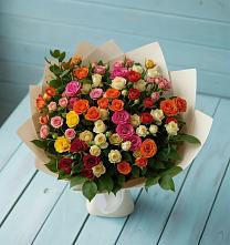 Букет Микс из разноцветных кустовых роз в Роговской